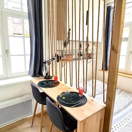 Nid Urbain - Proche Tribunal - Centre - Wifi - Tv Apartment