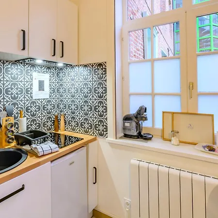 Nid Urbain - Proche Tribunal - Centre - Wifi - Tv *